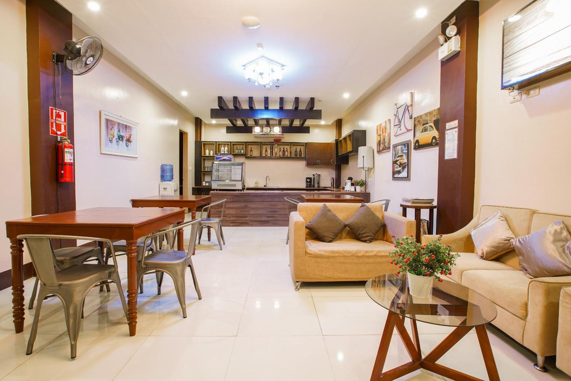 Oyo 236 Hotel Edmundo Pototan Luaran gambar
